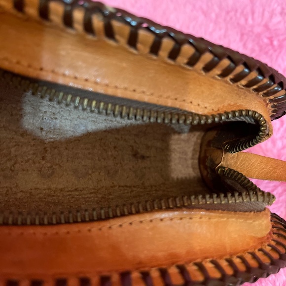 Vintage Antique Leather Hand Tooled Floral Pattern Zippered Purse Clutch - Picture 10 of 16